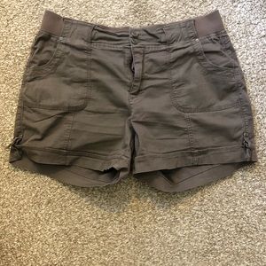 Cute cargo shorts! COMFORTABLE! Size 12